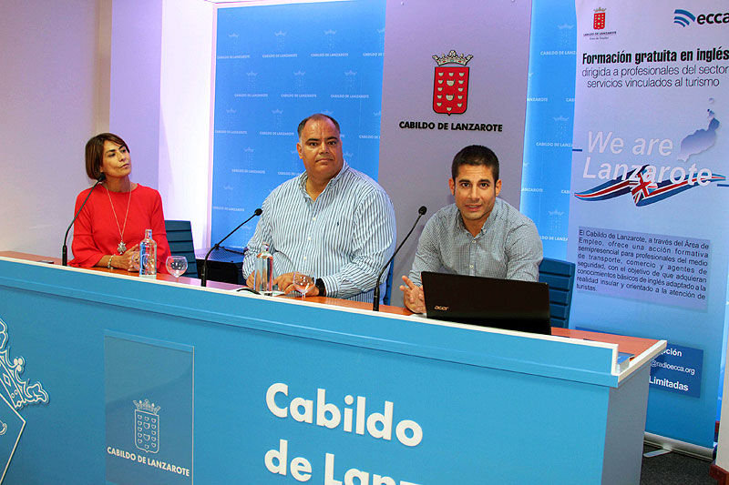 El Cabildo de Lanzarote ofrecerá a través de Radio ECCA un curso gratuito de inglés básico dirigido a profesionales del sector servicios y agentes de seguridad. El Cabildo de Lanzarote ofrecerá a través de Radio ECCA un curso gratuito de inglés básico dirigido a profesionales del sector servicios y agentes de seguridad.